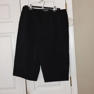 Liz Claiborne  Sloane black capris  shorts Sz 16W